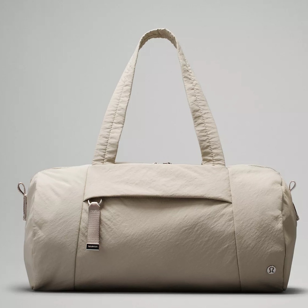Lululemon On My Level Duffle Barrel Bag 16L